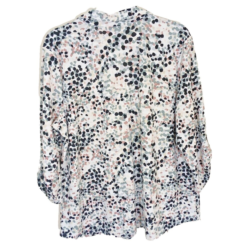 Women’s V Neck 3/4 Sleeved Blouse With Embellished Pocket Flaps, Size 1x Plus - Picture 4 of 8